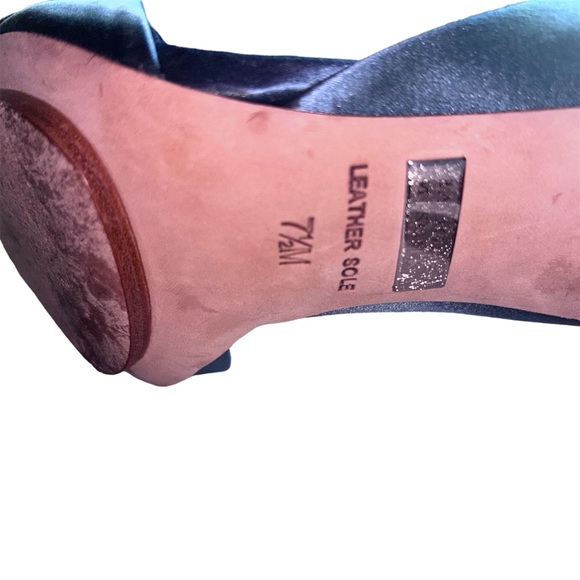 Badgley Mischka Randall Satin Heels - Picture 6 of 8